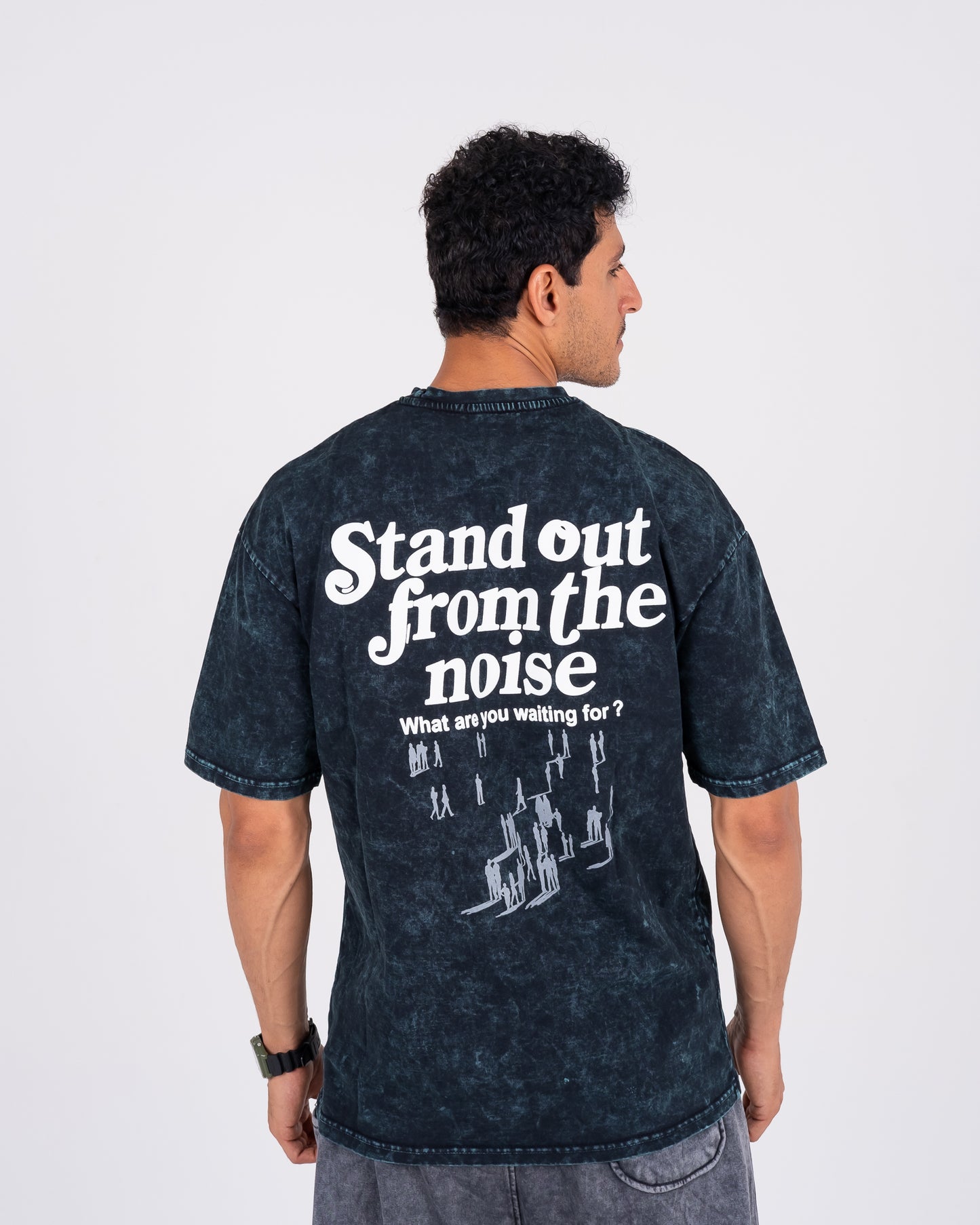STAND OUT FROM THE NOISE WASHED TEE